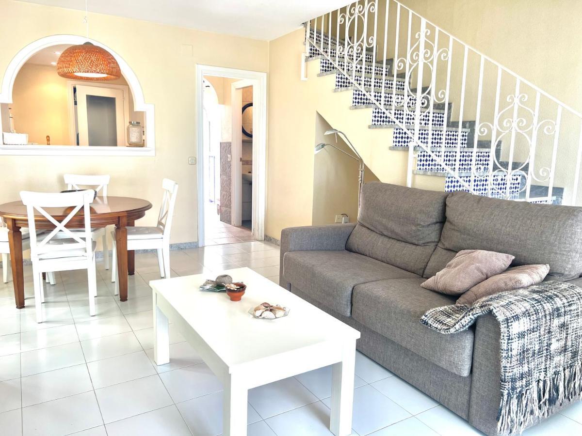 Fabulous Vacation In A 2 Bedroom Townhouse With 2 Terraces Overlooking The Sea, Suitable For 6 People 3 Swimming Pools Tennis And 200 Mts From The Sea El Faro Exteriör bild