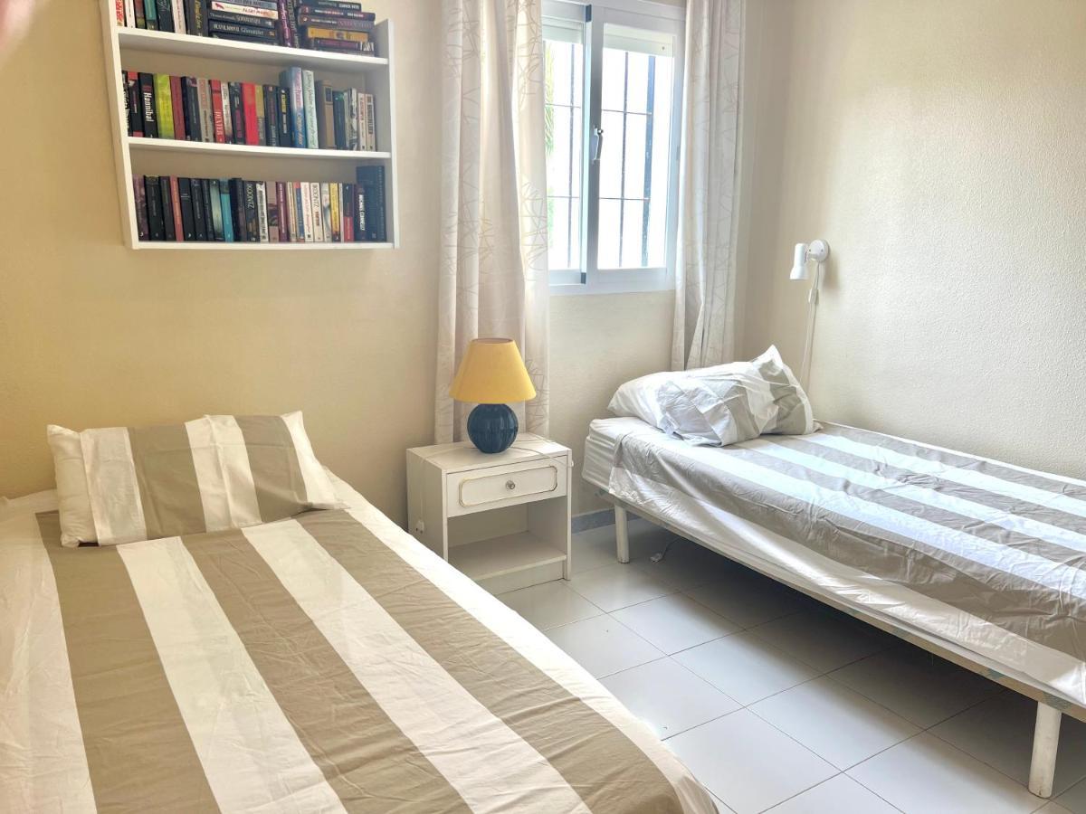 Fabulous Vacation In A 2 Bedroom Townhouse With 2 Terraces Overlooking The Sea, Suitable For 6 People 3 Swimming Pools Tennis And 200 Mts From The Sea El Faro Exteriör bild