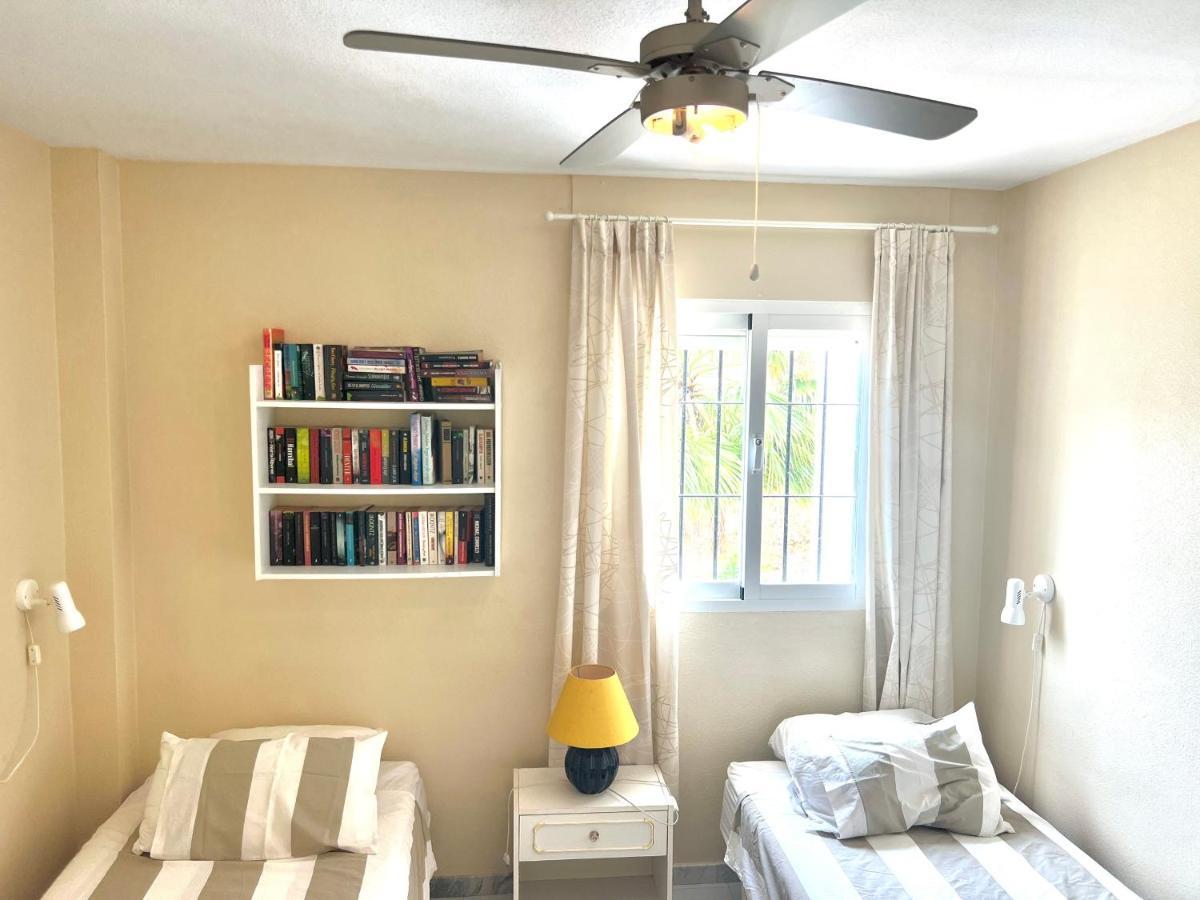 Fabulous Vacation In A 2 Bedroom Townhouse With 2 Terraces Overlooking The Sea, Suitable For 6 People 3 Swimming Pools Tennis And 200 Mts From The Sea El Faro Exteriör bild
