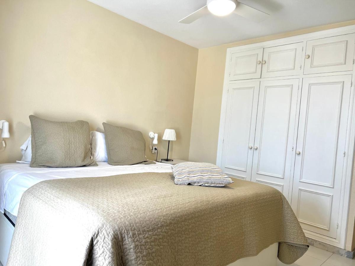 Fabulous Vacation In A 2 Bedroom Townhouse With 2 Terraces Overlooking The Sea, Suitable For 6 People 3 Swimming Pools Tennis And 200 Mts From The Sea El Faro Exteriör bild