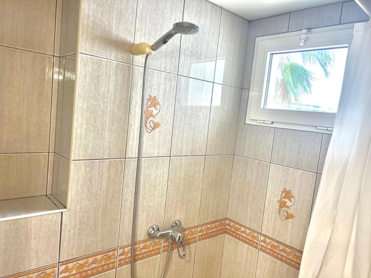 Fabulous Vacation In A 2 Bedroom Townhouse With 2 Terraces Overlooking The Sea, Suitable For 6 People 3 Swimming Pools Tennis And 200 Mts From The Sea El Faro Exteriör bild