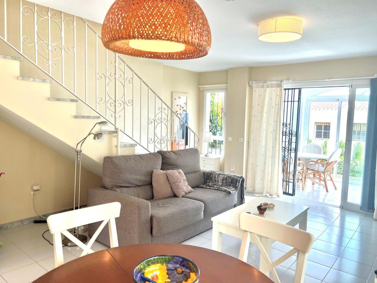 Fabulous Vacation In A 2 Bedroom Townhouse With 2 Terraces Overlooking The Sea, Suitable For 6 People 3 Swimming Pools Tennis And 200 Mts From The Sea El Faro Exteriör bild