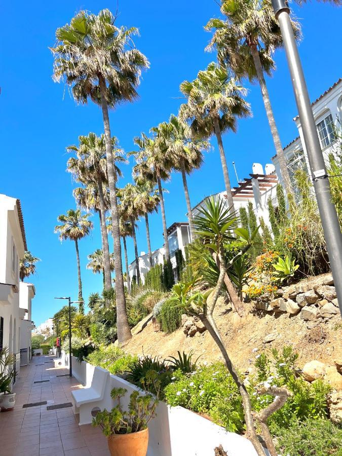 Fabulous Vacation In A 2 Bedroom Townhouse With 2 Terraces Overlooking The Sea, Suitable For 6 People 3 Swimming Pools Tennis And 200 Mts From The Sea El Faro Exteriör bild